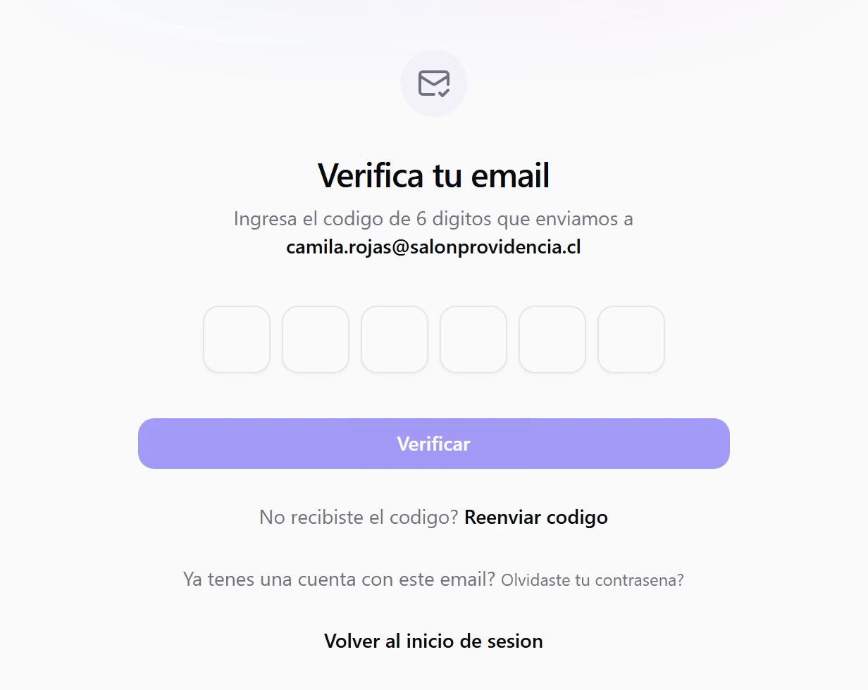 Pantalla Verifica tu email con seis casillas para el código