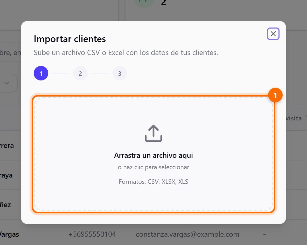 Importar clientes, paso 1: recuadro para arrastrar el archivo
