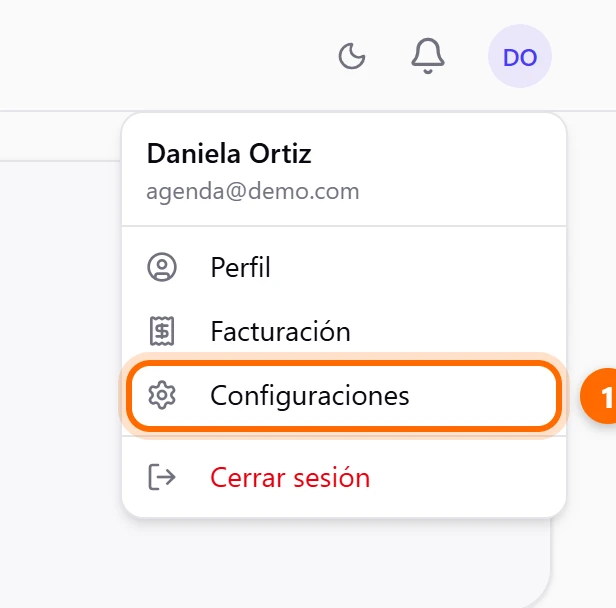 Menú de usuario abierto con la opción Configuraciones marcada